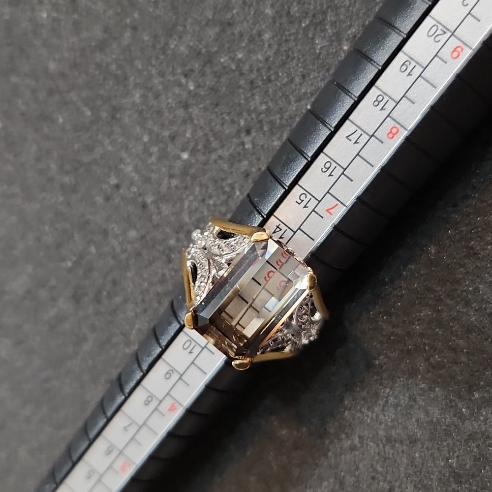 Victoria Wieck Bi Color Quartz Ring 6 1/2
